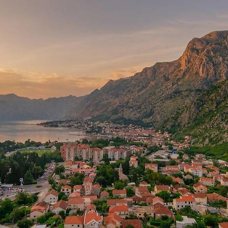 Paradise Bay Apartments Kotor Extérieur photo