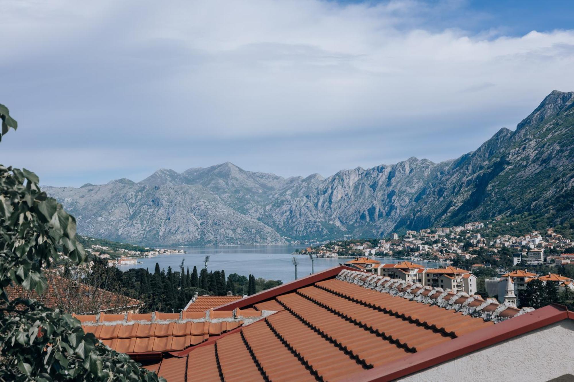 Paradise Bay Apartments Kotor Extérieur photo