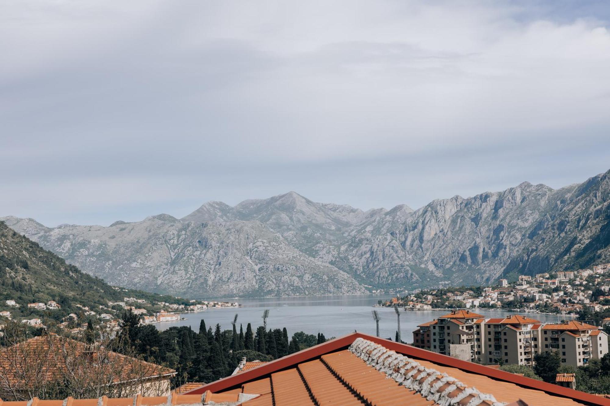 Paradise Bay Apartments Kotor Extérieur photo