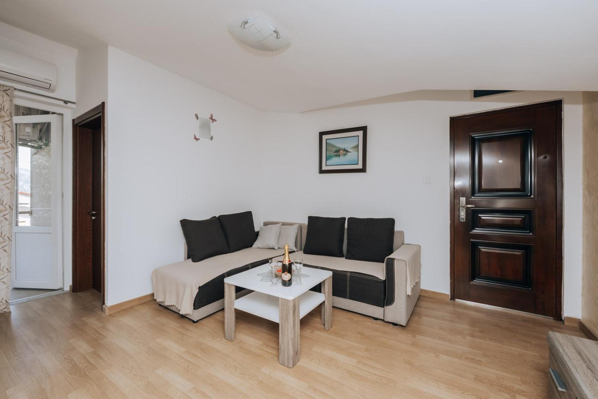 Paradise Bay Apartments Kotor Extérieur photo