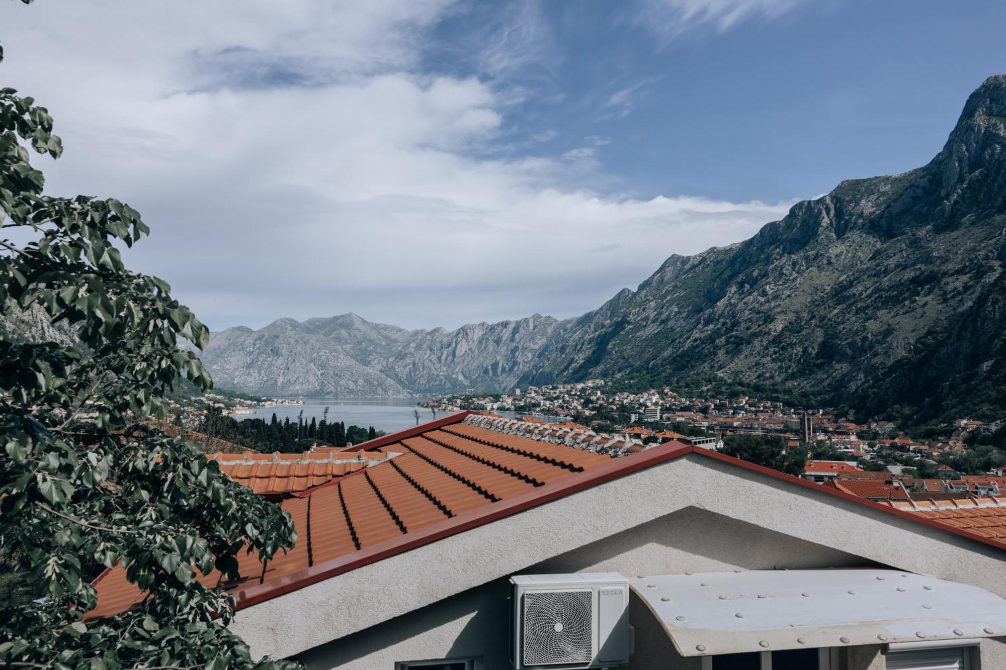 Paradise Bay Apartments Kotor Extérieur photo