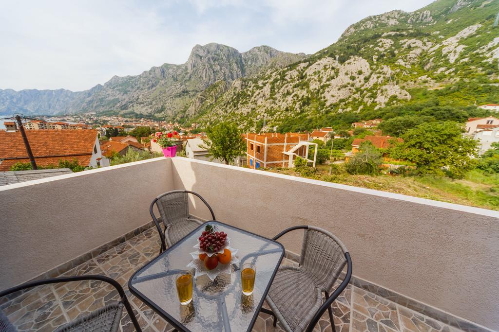 Paradise Bay Apartments Kotor Extérieur photo