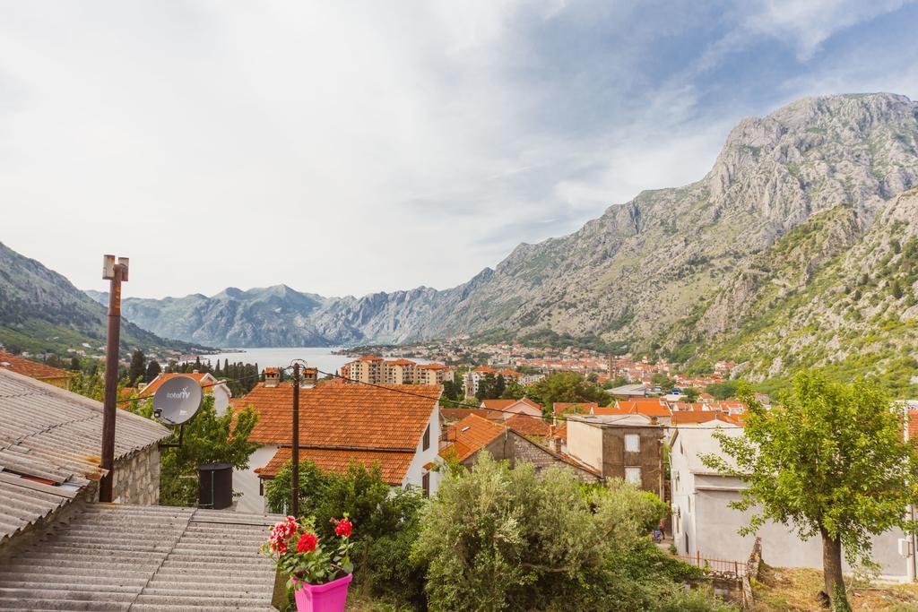 Paradise Bay Apartments Kotor Extérieur photo