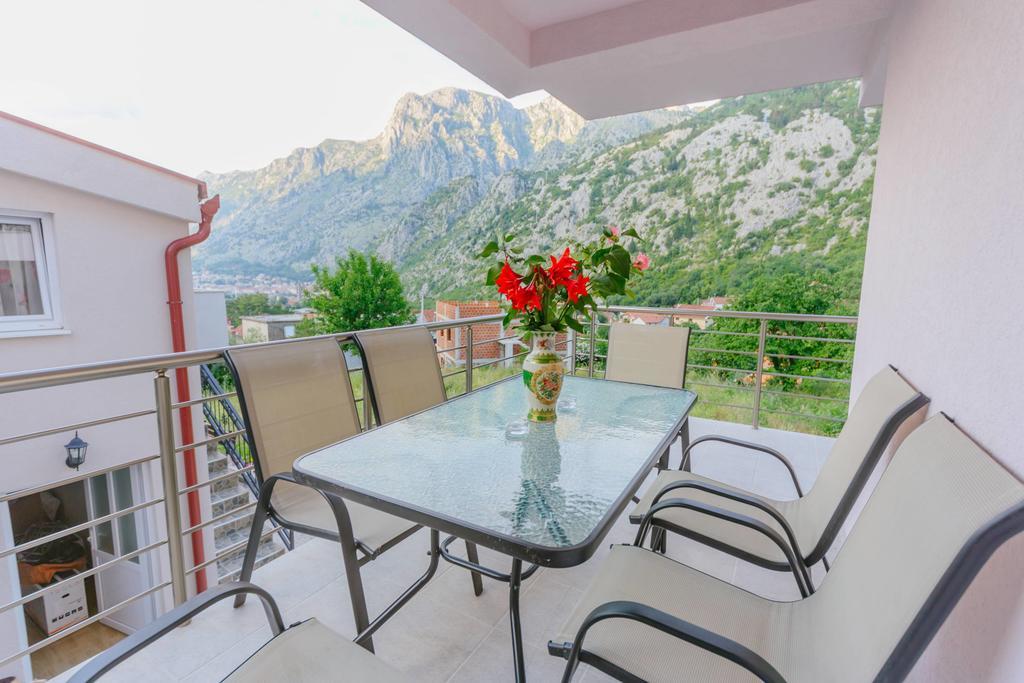 Paradise Bay Apartments Kotor Extérieur photo