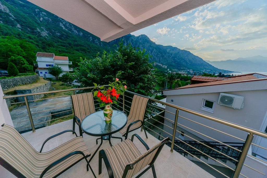 Paradise Bay Apartments Kotor Extérieur photo