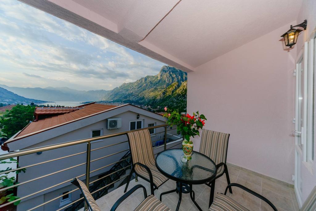 Paradise Bay Apartments Kotor Extérieur photo