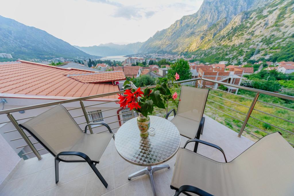 Paradise Bay Apartments Kotor Extérieur photo