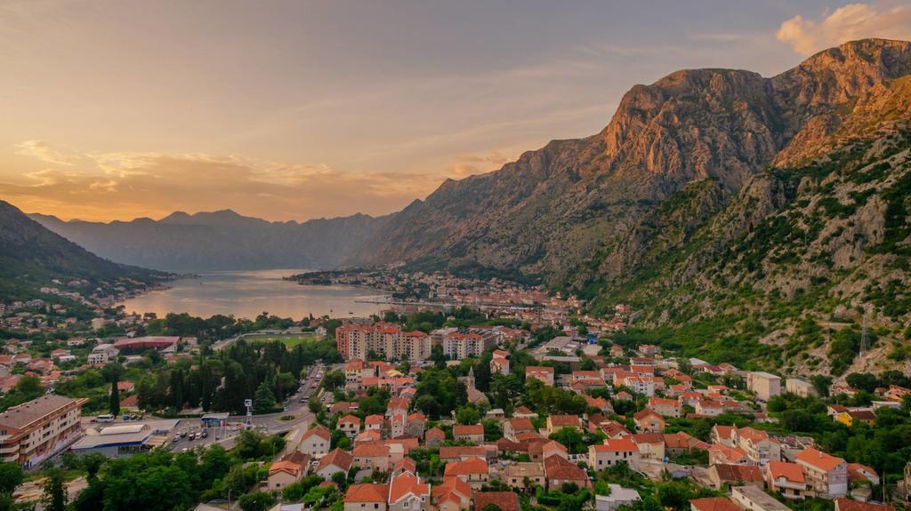 Paradise Bay Apartments Kotor Extérieur photo