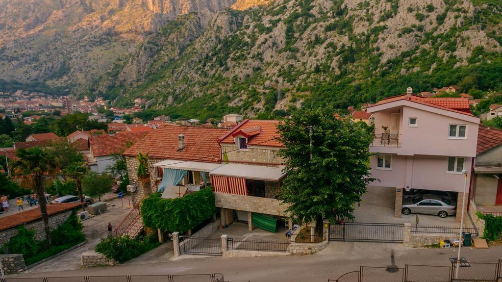 Paradise Bay Apartments Kotor Extérieur photo